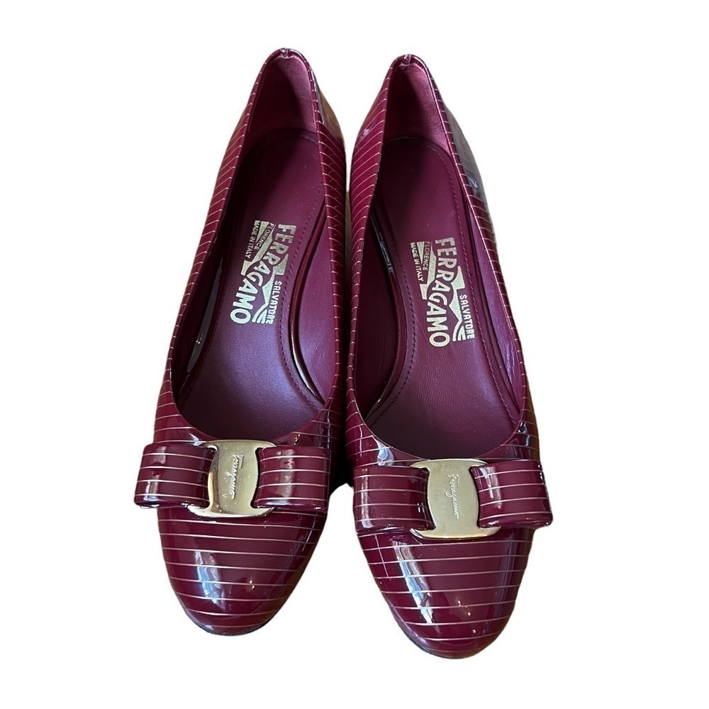 Salvatore Ferragamo Women Vara Low heel pump -Size 7- Color red and black